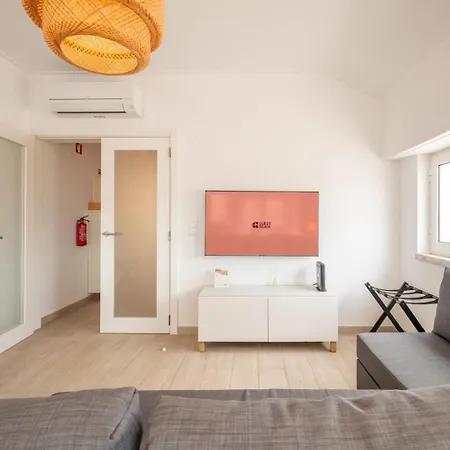 Guestready - Sunny Retreat In * 코스타 다 카파리카